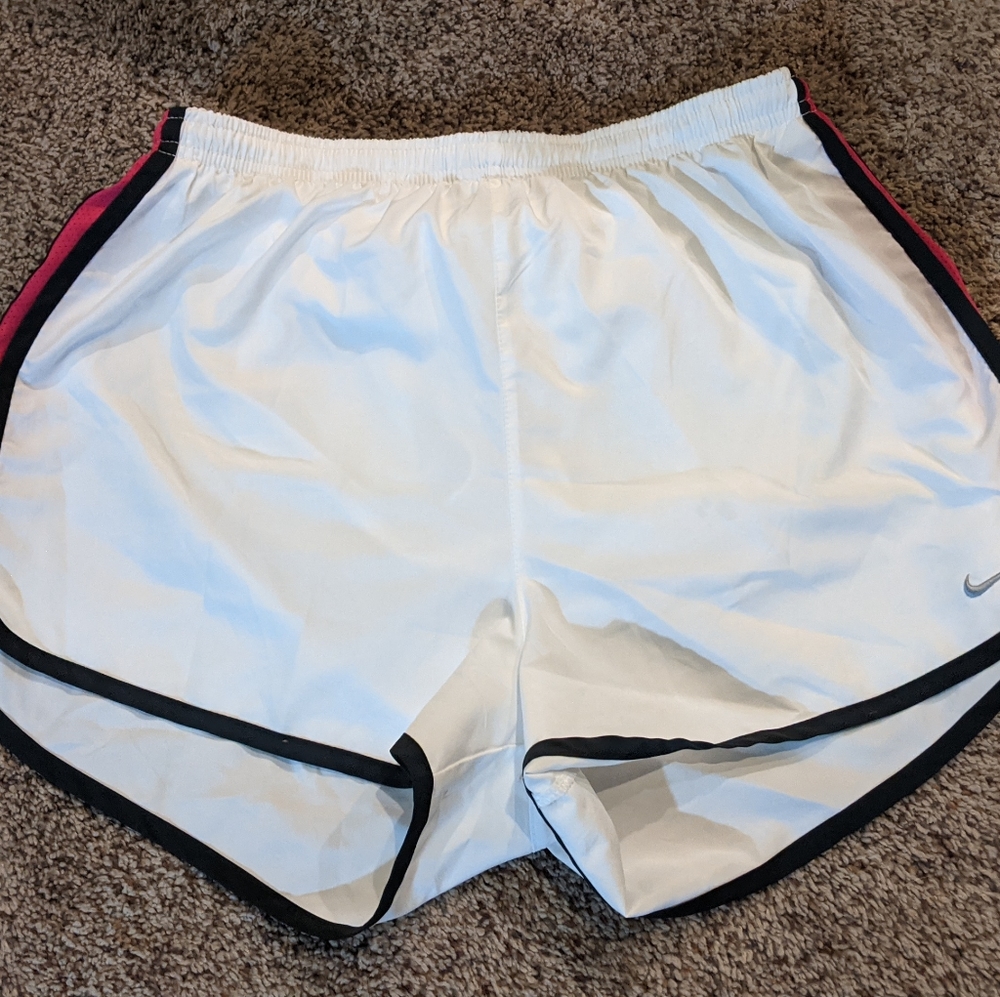 NIKE SHORTS size M